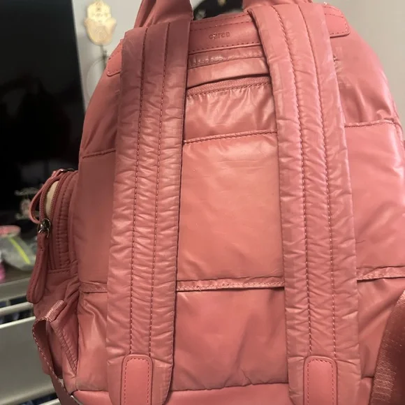 Caraa Pink Puffy Women's Backpack - Picture 2 of 3